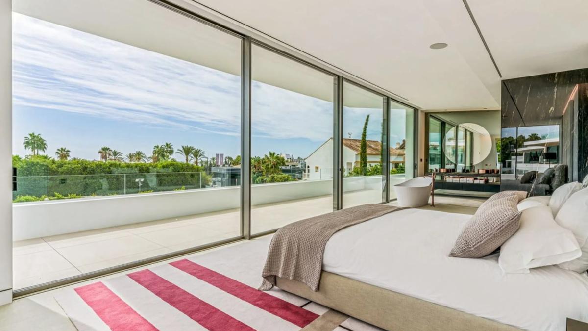 Venta de chalet independiente en Urbanizacion Villa Parra Palomeras, 58, Marbella
photo 4