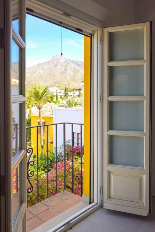 Venta de chalet adosado en Las Lomas de Marbella Club Pueblo , Marbella photo 3