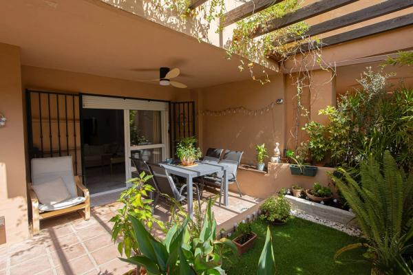 Apartment for sale in Calle Sierra Bermeja, Marbella photo 1
