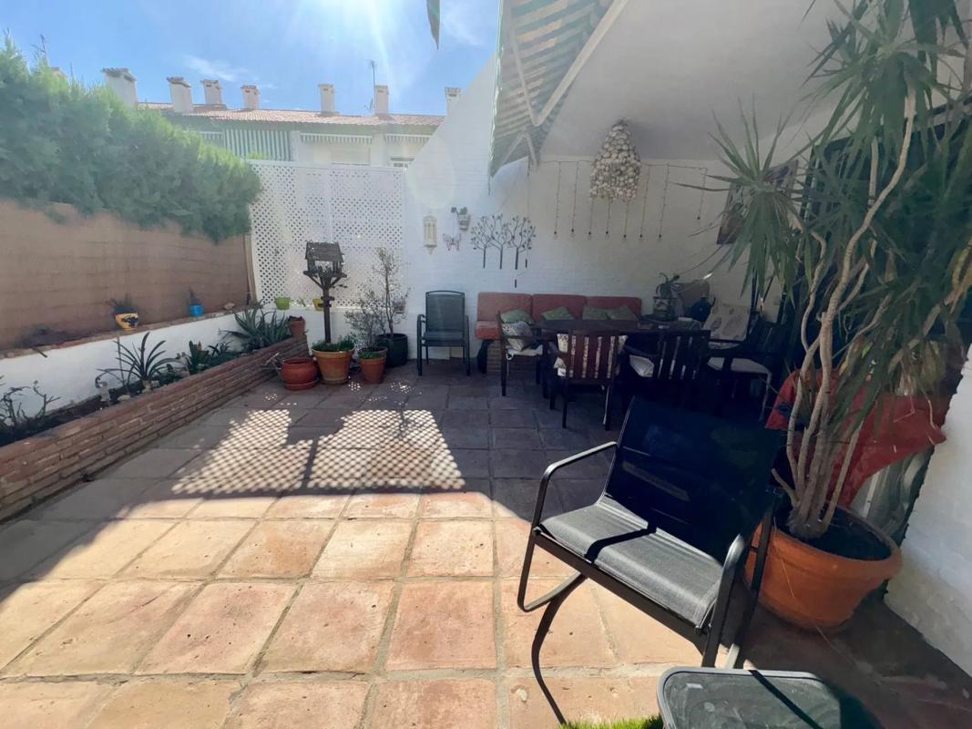 Venta de piso en CL CALOMELA-ARROYO PIEDRAS, Marbella
 photo 3