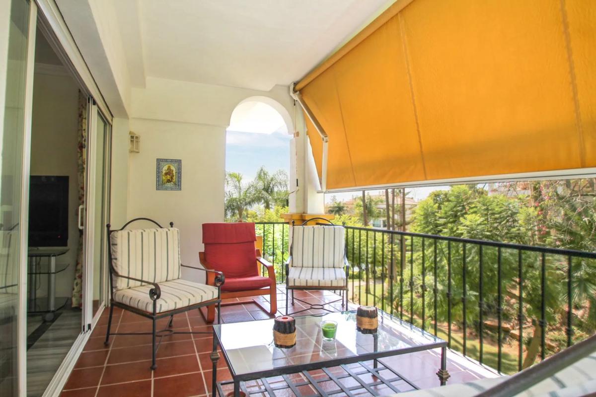 Sale of apartment in Calle San Joaquín, Marbella
 photo 3