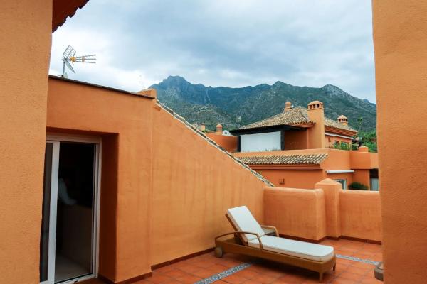 Duplex en venta en Calle Wagner, 3, Marbella thumbnail 1