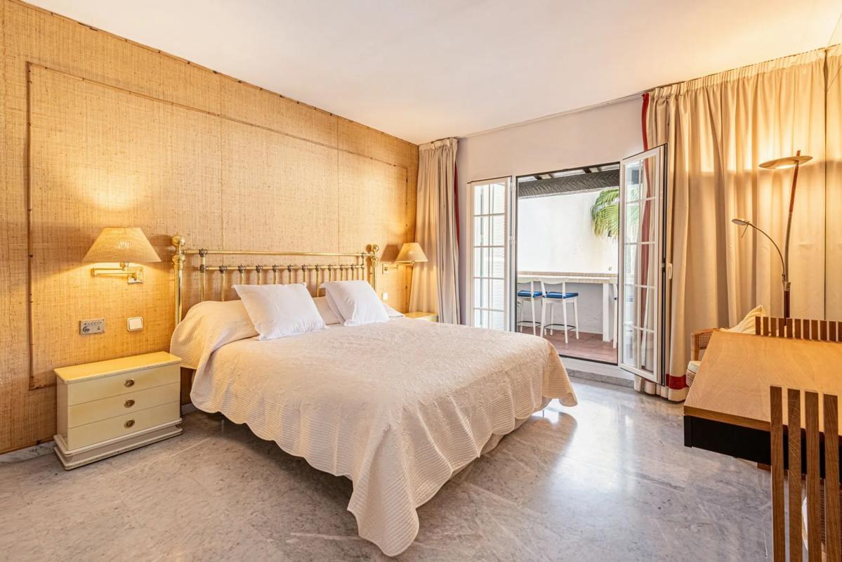Penthouse sale in  Bulevar Príncipe Alfonso de Hohenlohe, Marbella photo 4