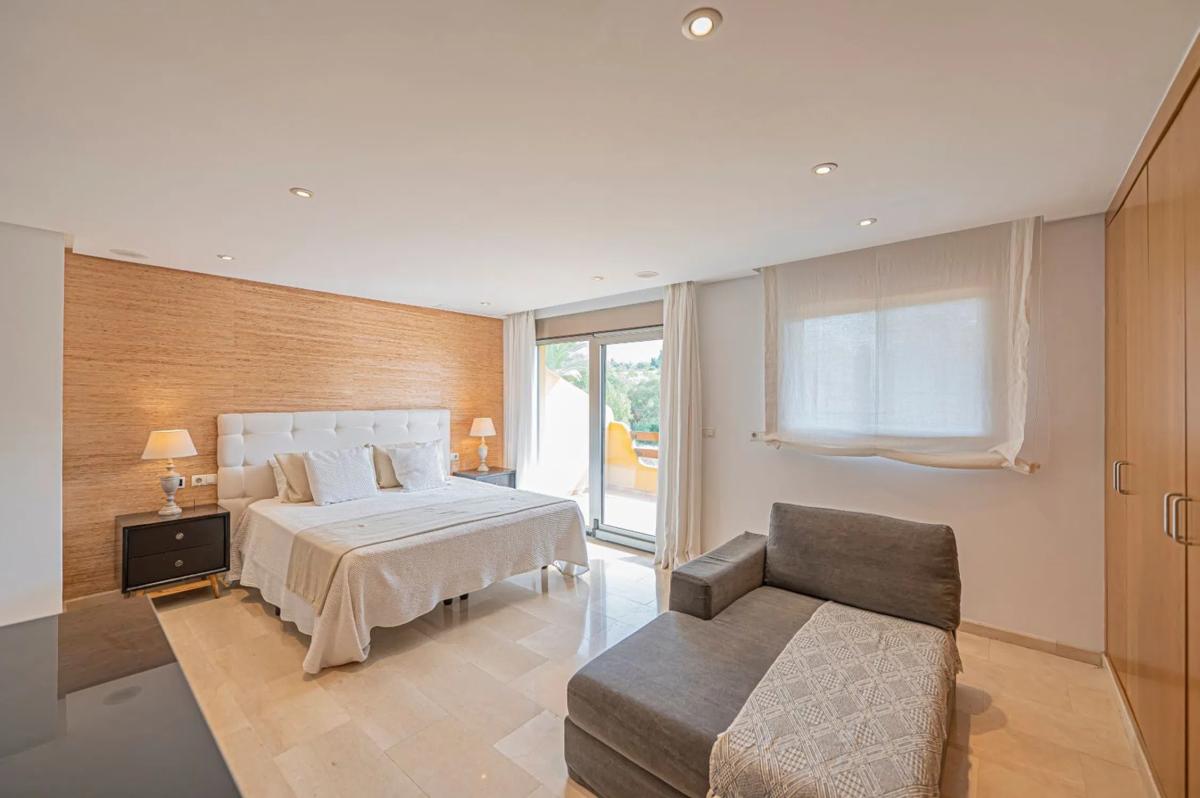 Venta de chalet adosado en Calle Calomela , Marbella photo 2