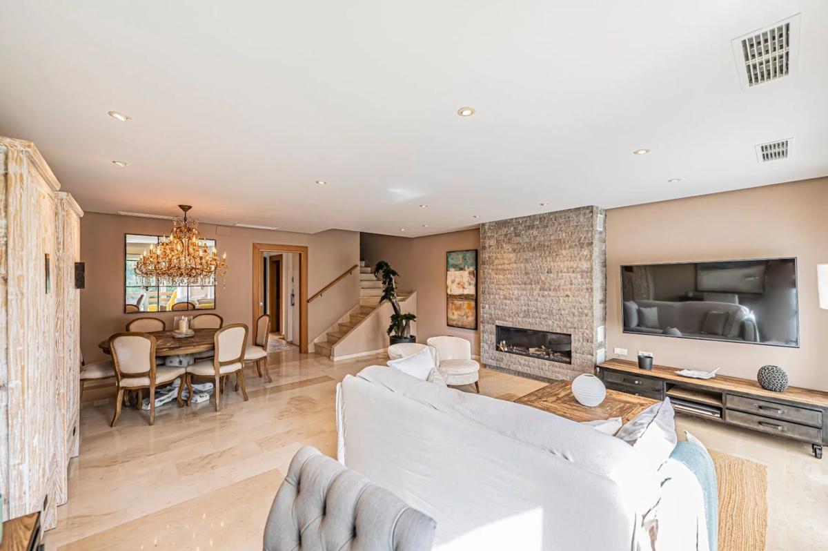 Venta de chalet adosado en Calle Calomela , Marbella photo 5