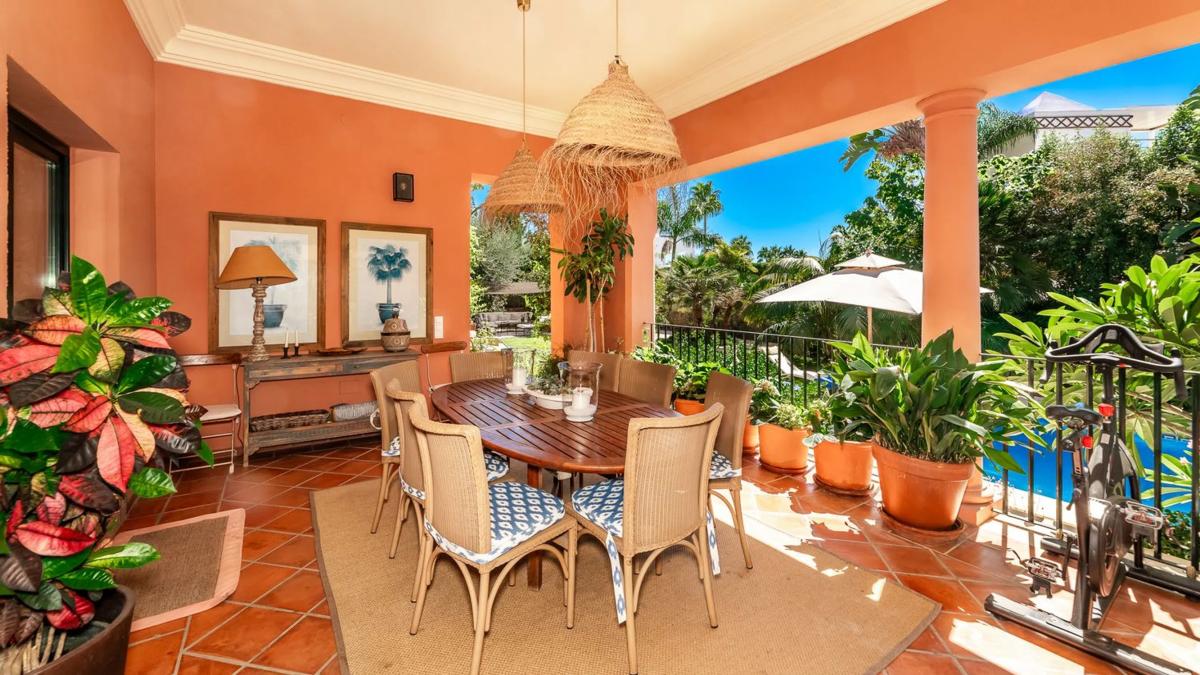 Venta de chalet independiente en Calle Algorta, Marbella
 photo 4