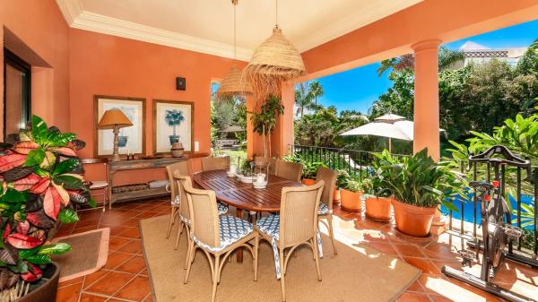 Chalet independiente en venta en Calle Algorta, Marbella
 photo 4