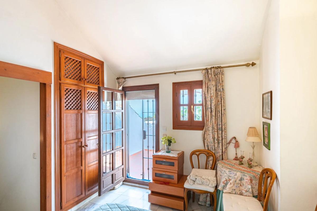 Venta de chalet adosado en  Avenida Piedramar, 1 G , Marbella photo 5