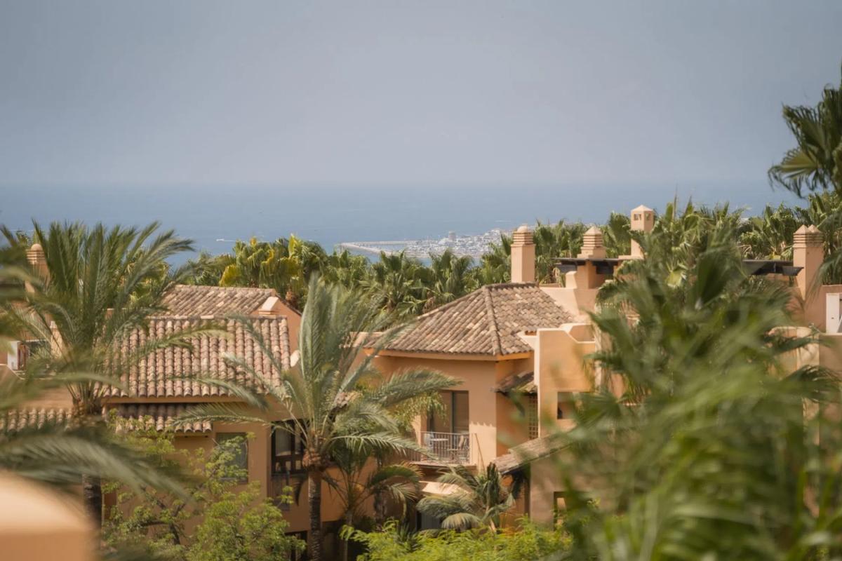 Penthouse sale in Avenida Buchinger, 322, Marbella photo 1