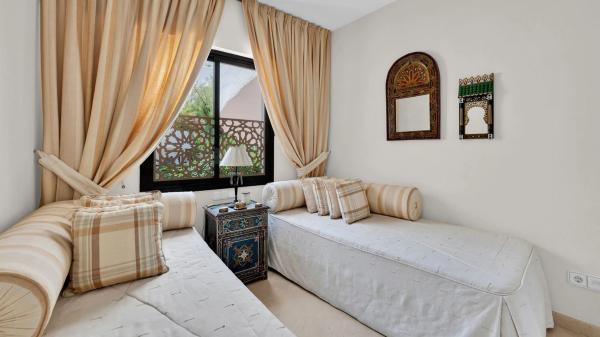 Duplex en venta en CL SIERRA BERMEJA-LO MA CLUB, Marbella photo 1