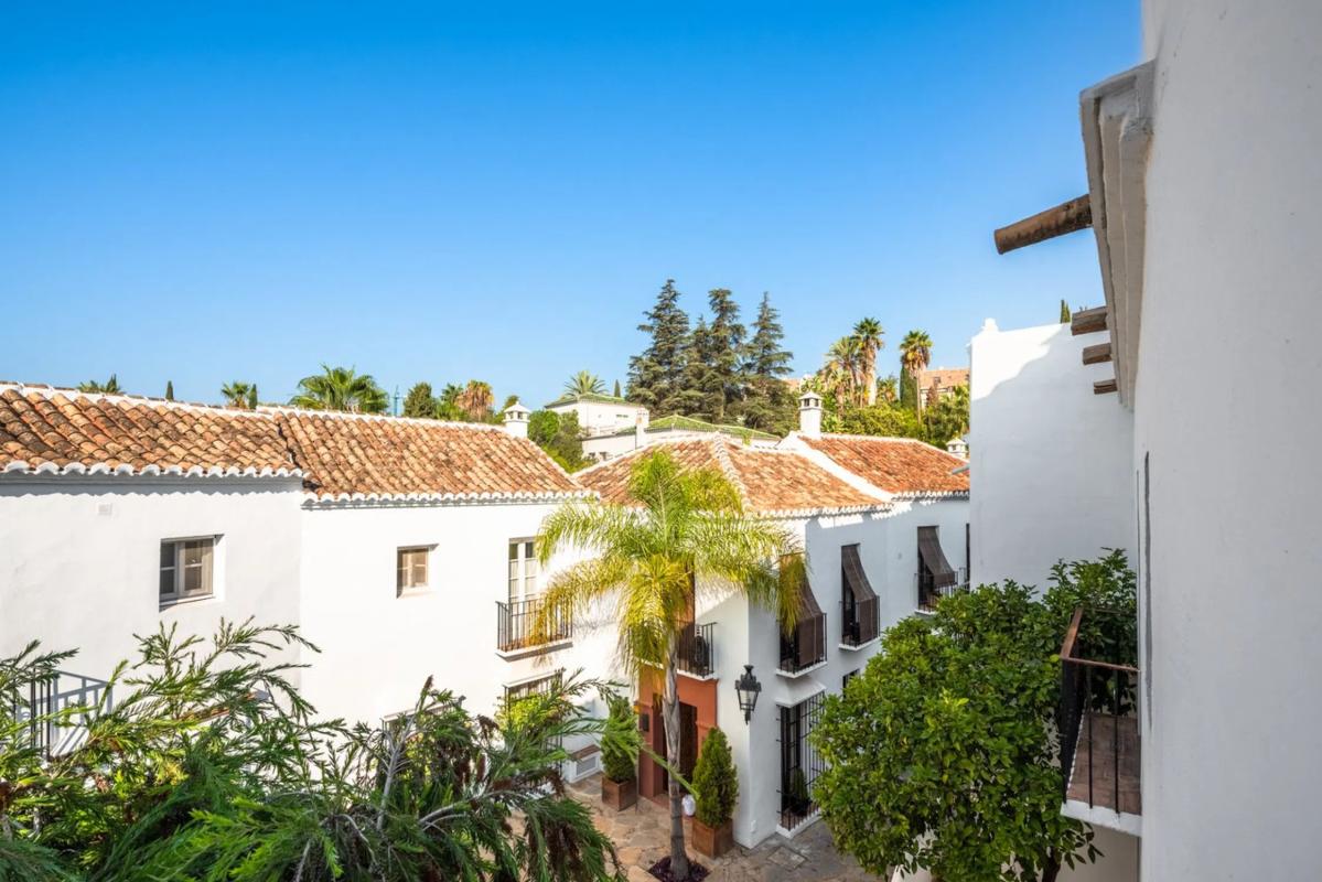 Venta de chalet adosado en  Barrio Lomas de Marbella Club , Marbella photo 3