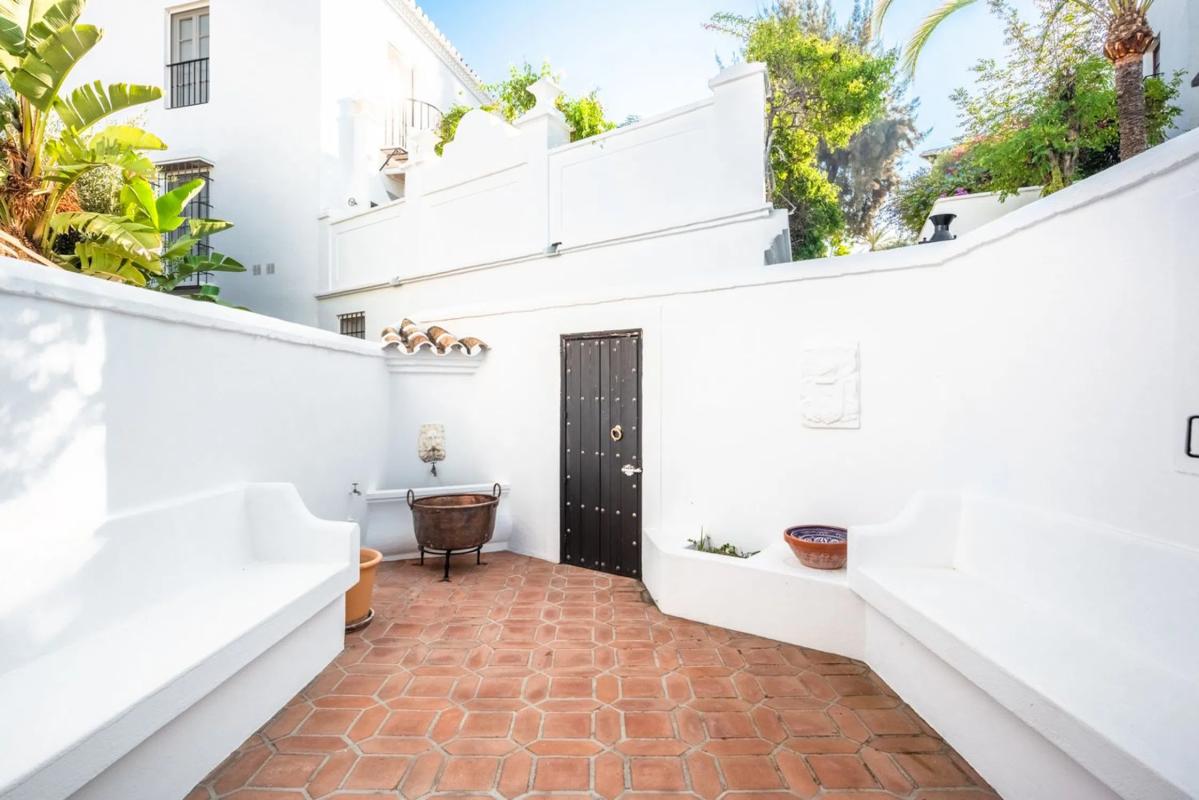 Venta de chalet adosado en  Barrio Lomas de Marbella Club , Marbella photo 4
