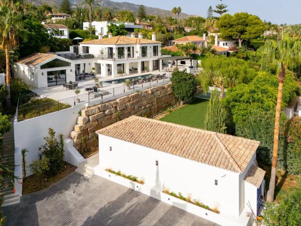 Chalet independiente en venta en Calle Bobadilla, 10, Marbella
 photo 3