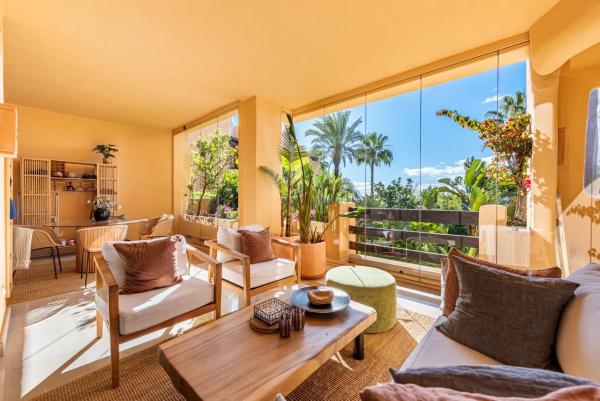 Apartment for sale in Urbanizacion Altos Reales, 10, Marbella photo 1