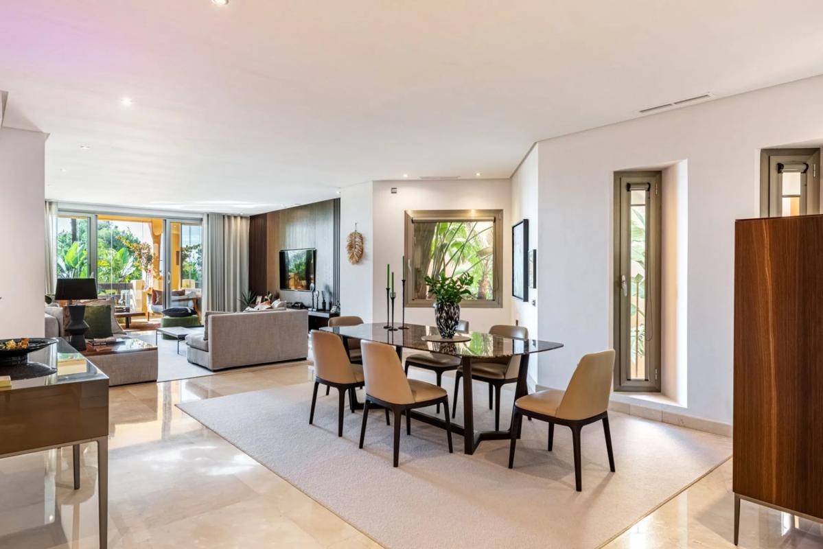 Venta de piso en Urbanizacion Altos Reales, 10, Marbella
 photo 2