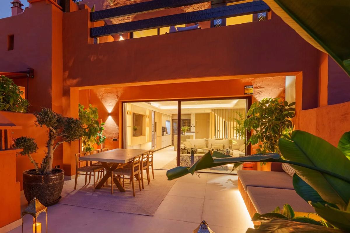 Venta de chalet adosado en Poligono URPNG9, 22 , Marbella photo 2