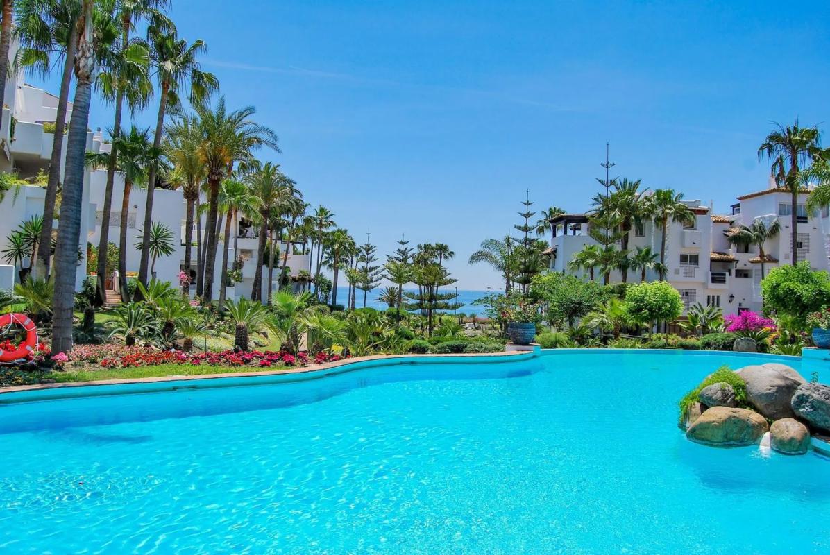 Sale of apartment in Barrio Puente Romano, Marbella
photo 3