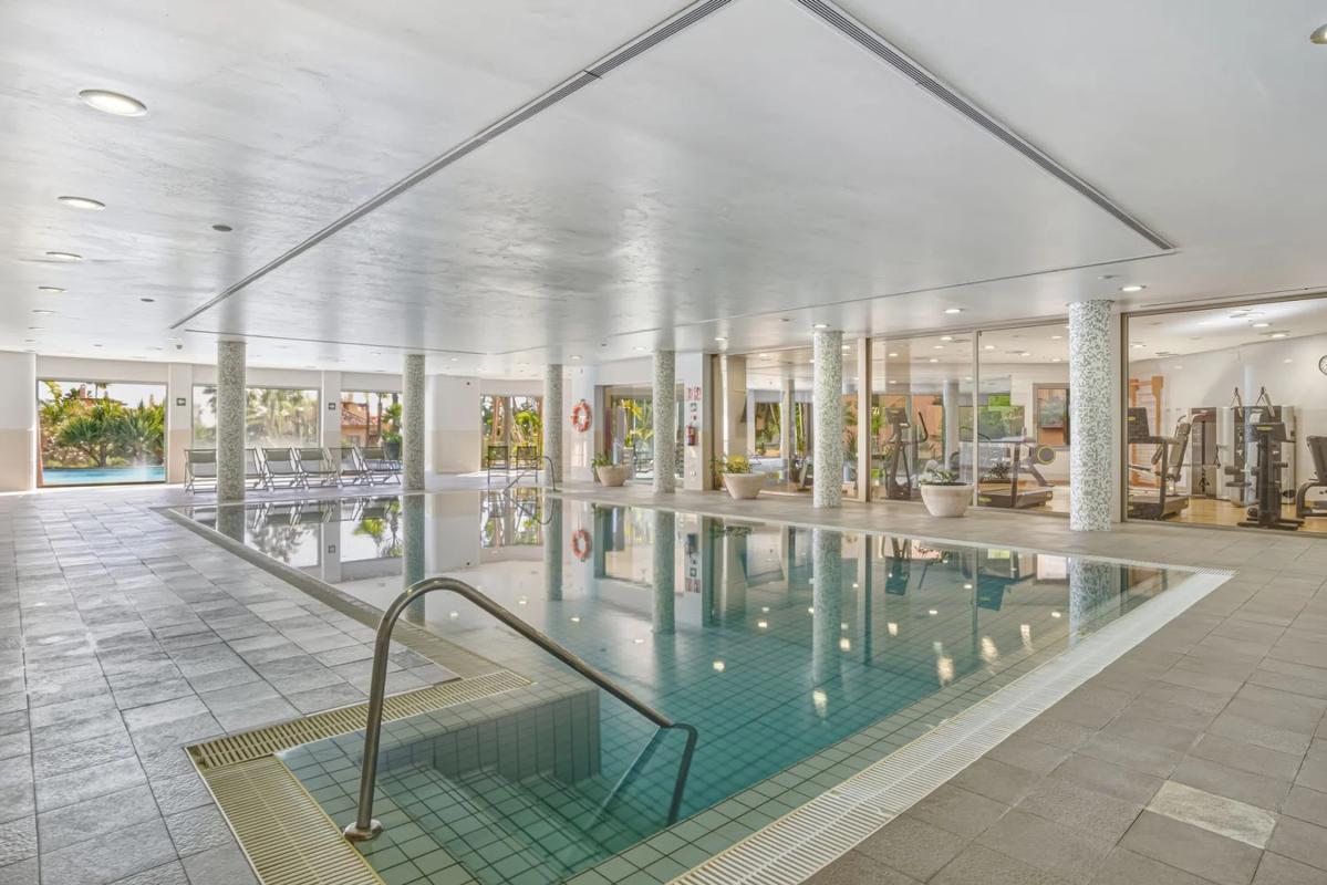 Sale of apartment in Barrio Sierra Blanca, Marbella
photo 3