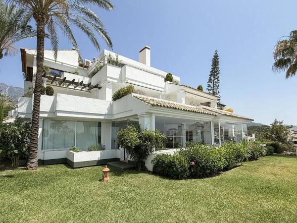 Piso en venta en Camino de Camoján, Marbella
 photo 1