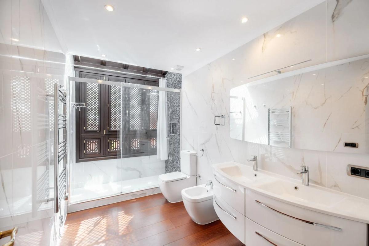 Venta de chalet adosado en Calle Algorta , Marbella photo 1
