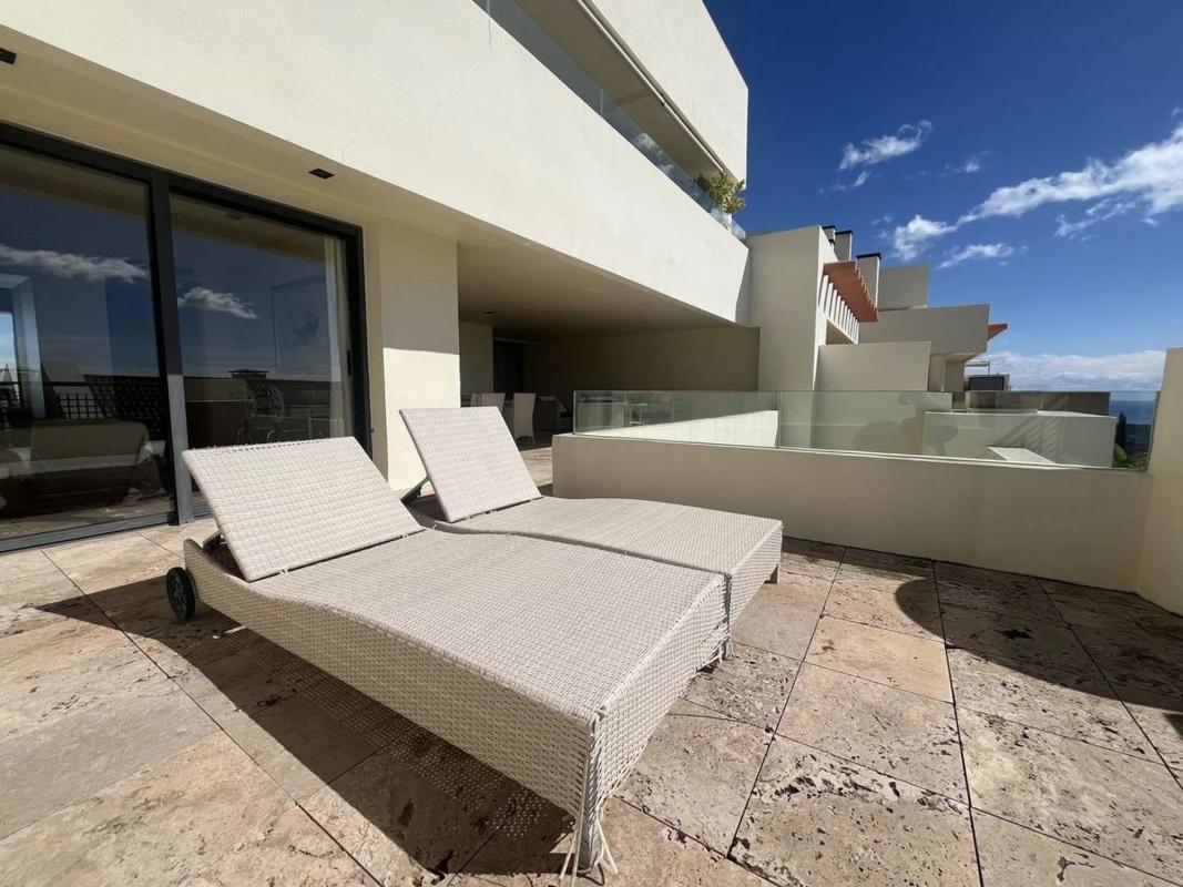 Sprzedaż mieszkania w Calle Sierra Cazorla, 100, Marbella
 photo 3