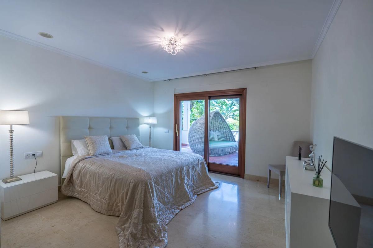 Venta de piso en Urbanizacion San Francisco, Marbella
 photo 3