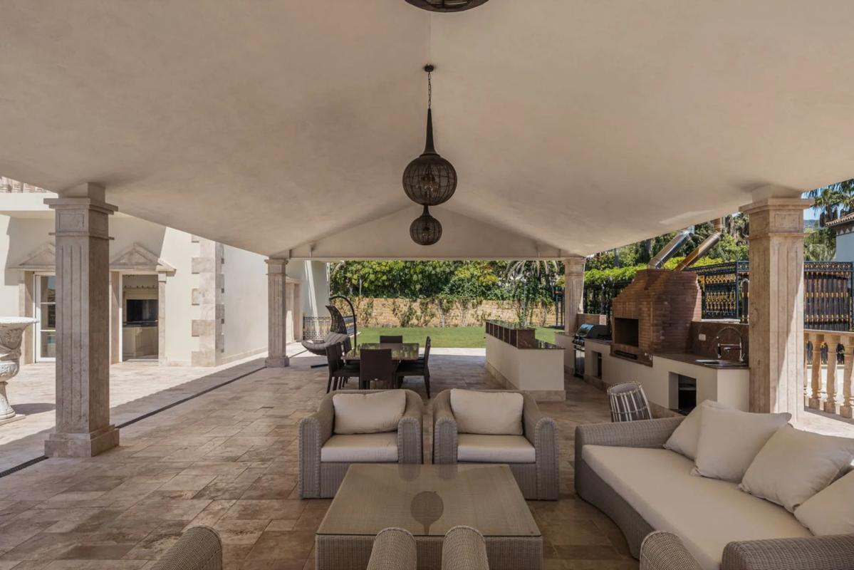Venta de chalet independiente en Barrio Sierra Blanca, Marbella
 photo 3