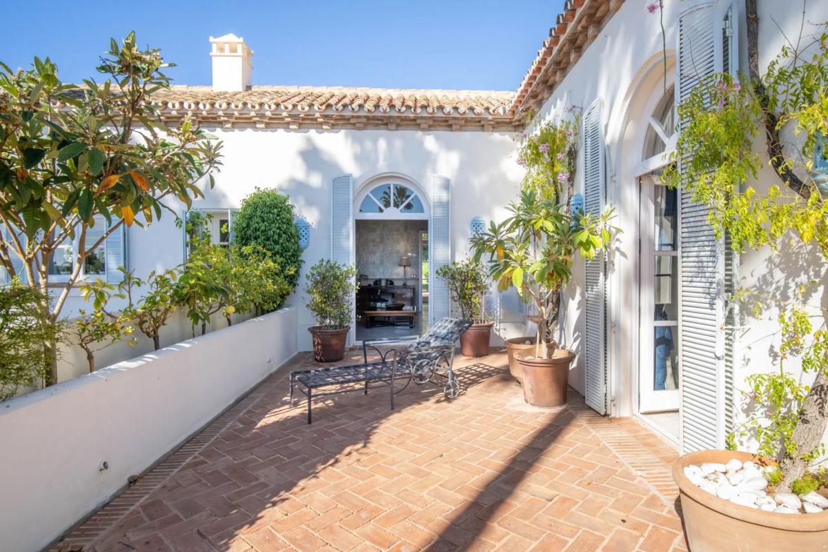 Venta de chalet independiente en Urbanizacion Altos Reales, 8, Marbella
photo 3