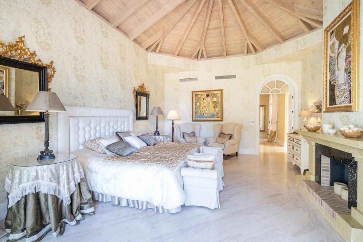 Venta de chalet independiente en Urbanizacion Altos Reales, 8, Marbella
photo 5