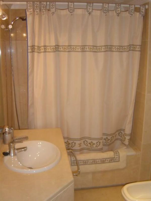 Sale of apartment in Barrio La Carolina-Guadalpín, Marbella
photo 4