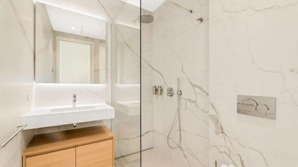 Apartment for sale in  Urbanización Jardines del Río, Marbella photo 2