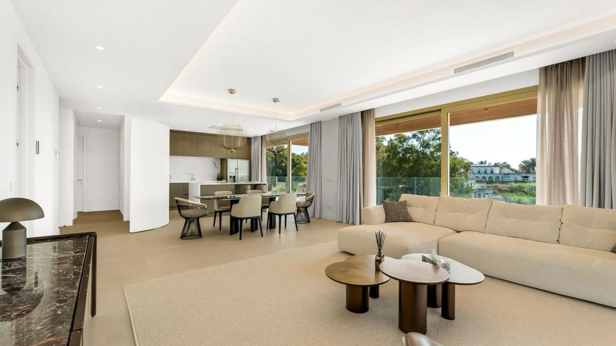 Venta de piso en Urbanización Jardines del Río, Marbella
photo 4