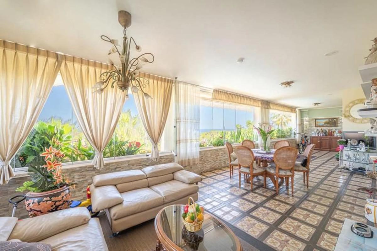 Продажа квартиры на Calle Monte Verde, Марбелла
photo 2