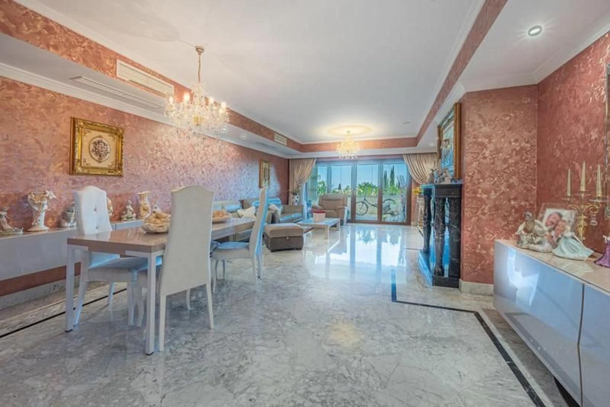Продажа квартиры на Calle Monte Verde, Марбелла
photo 3