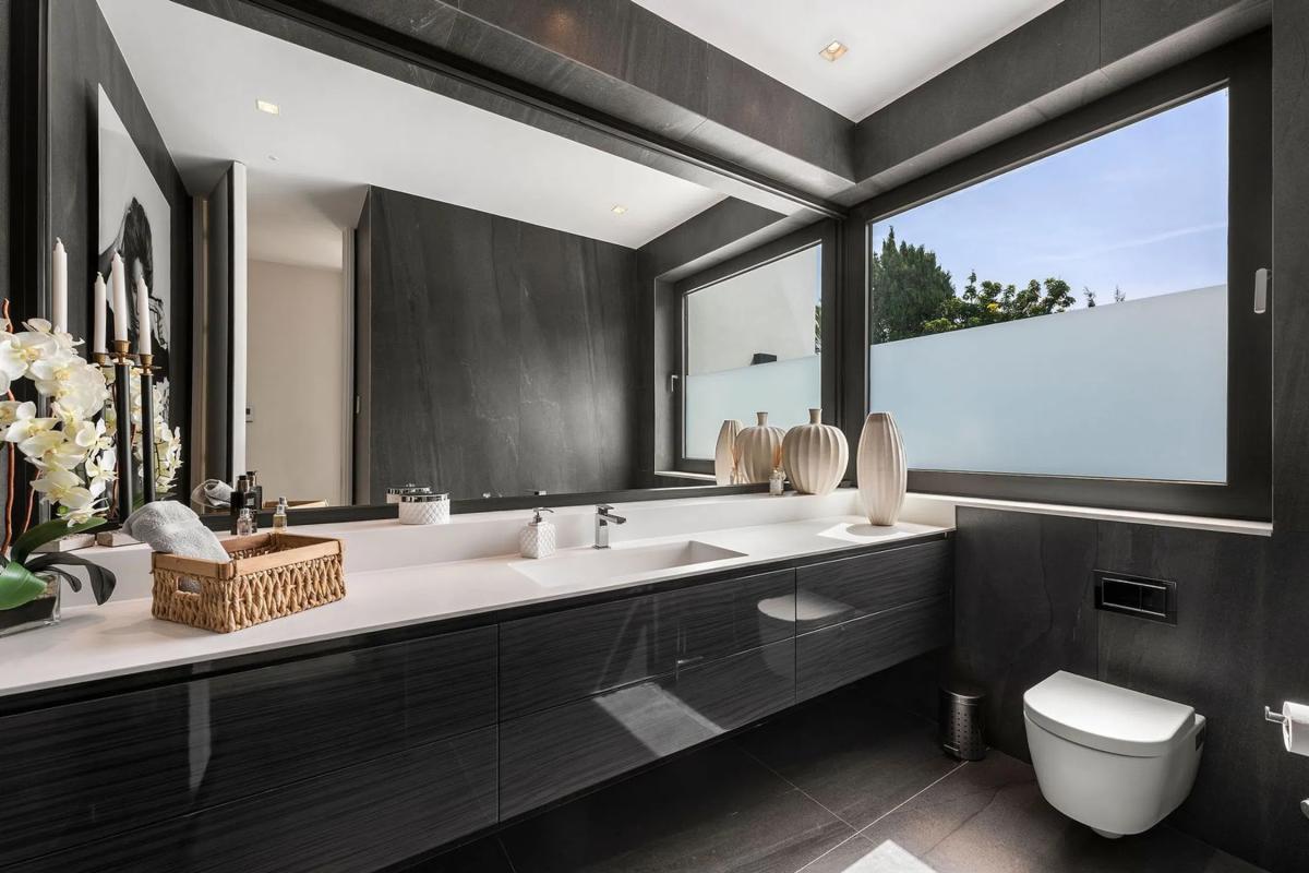 Sale of independent chalet in Calle Cómpeta, 27, Marbella
 photo 4