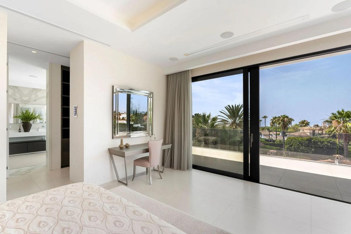 Sale of independent chalet in Calle Cómpeta, 27, Marbella
 photo 5