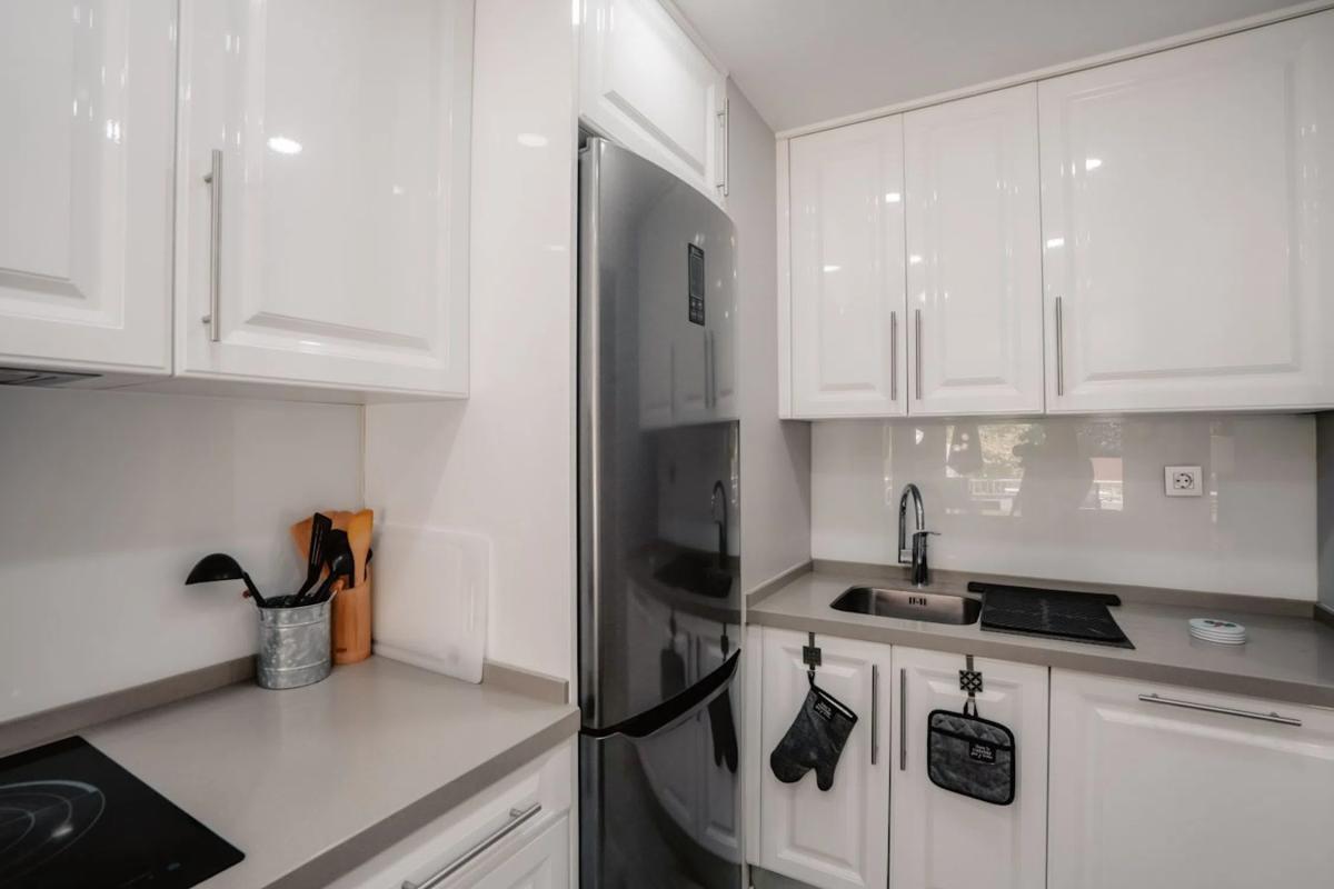 Sale of apartment in CL ROY BOSTON, Marbella
 photo 2