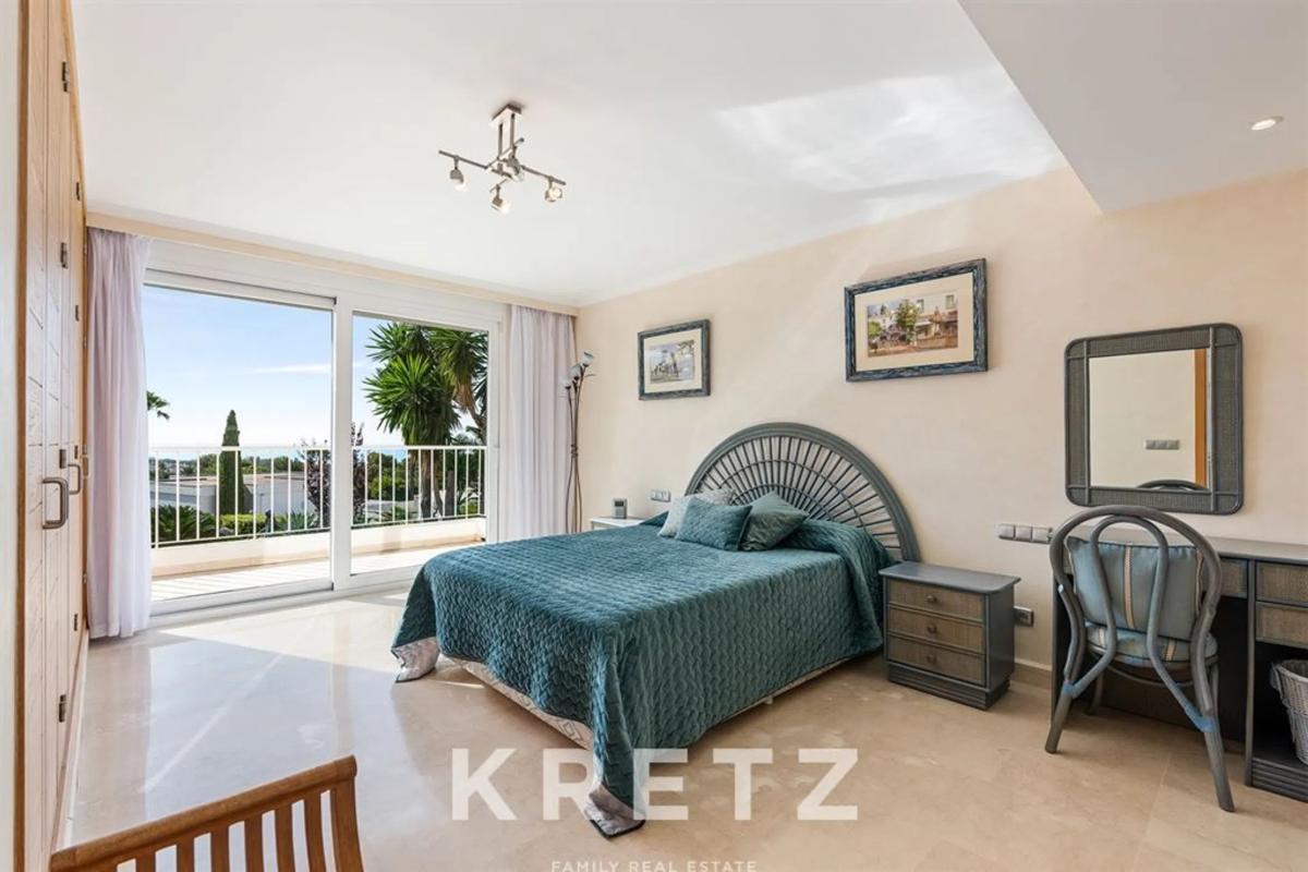 Sale of independent chalet in El Batatal, Marbella
 photo 4
