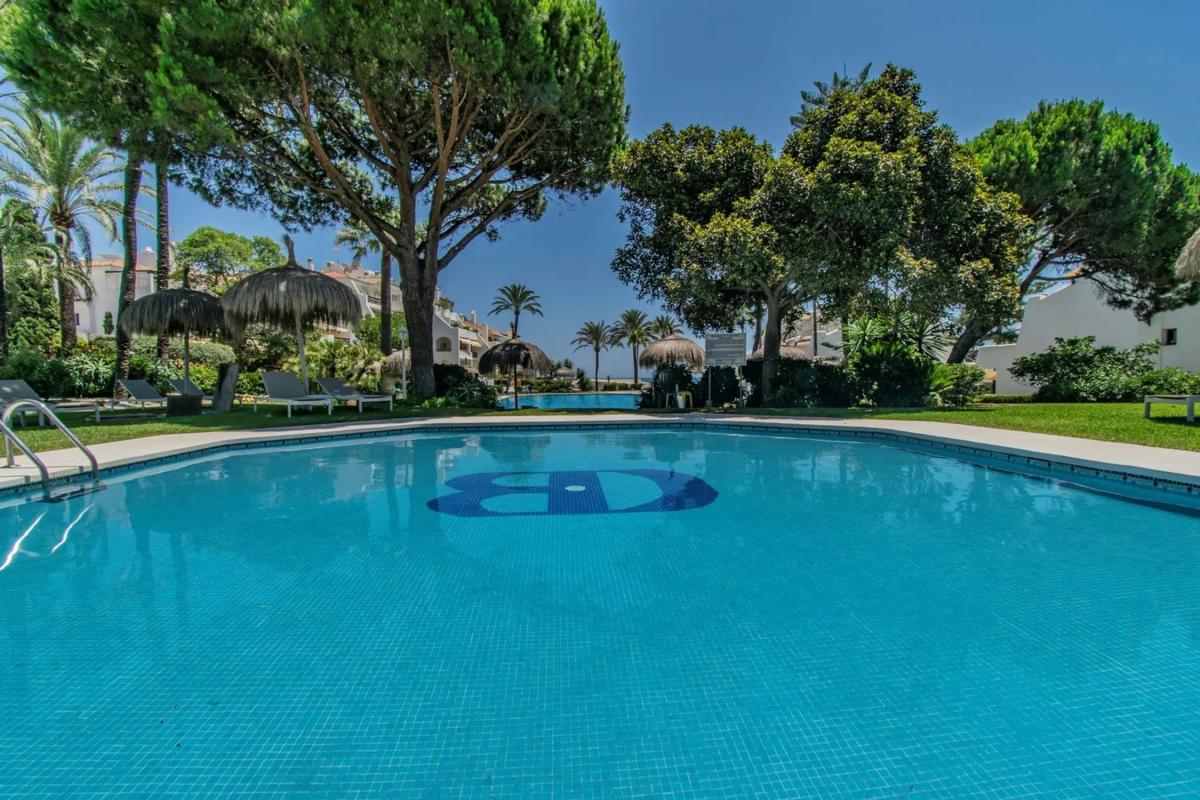 Venta de chalet adosado en  BV REY FAHD , Marbella photo 5