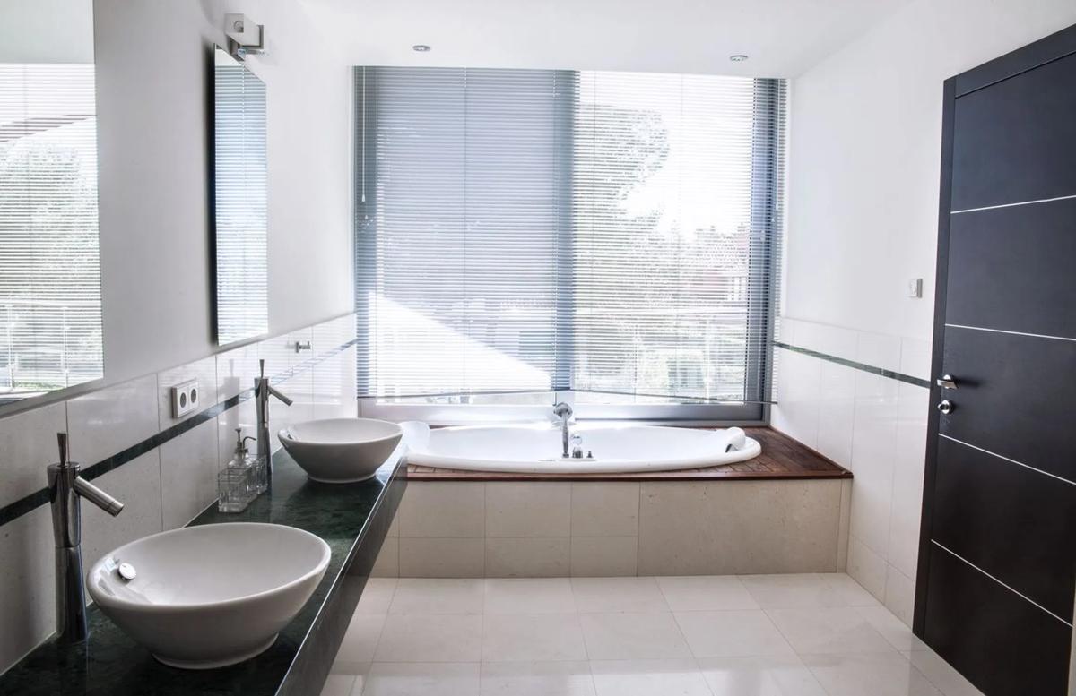 Venta de chalet adosado en Barrio Sierra Blanca , Marbella photo 3
