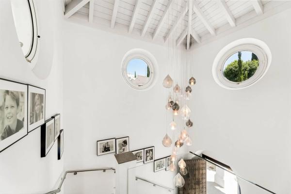 Chalet wolnostojący na sprzedaż w  Urbanización El Capricho, Marbella photo 3