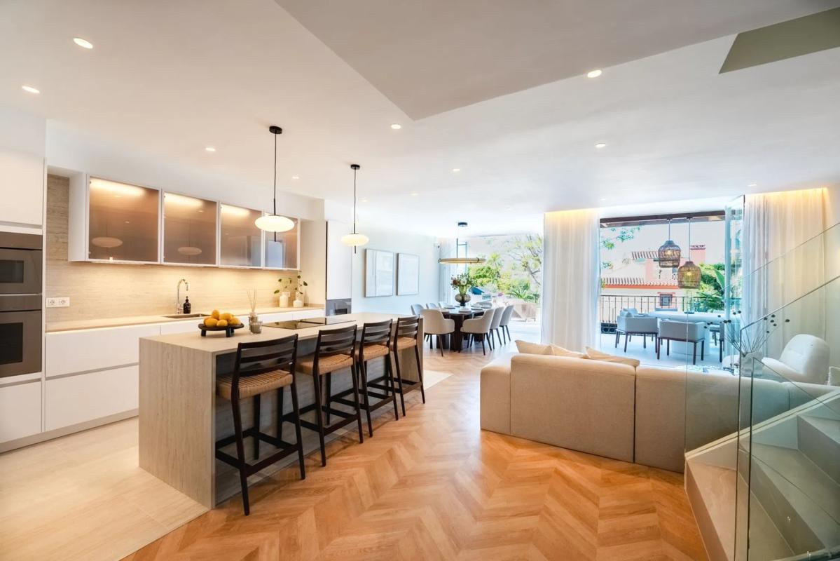 Venta de chalet adosado en Barrio Lomas de Marbella Club , Marbella photo 5