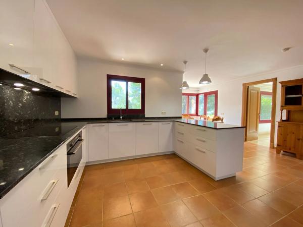Chalet wolnostojący na sprzedaż w  Barrio Sierra Blanca, Marbella photo 2