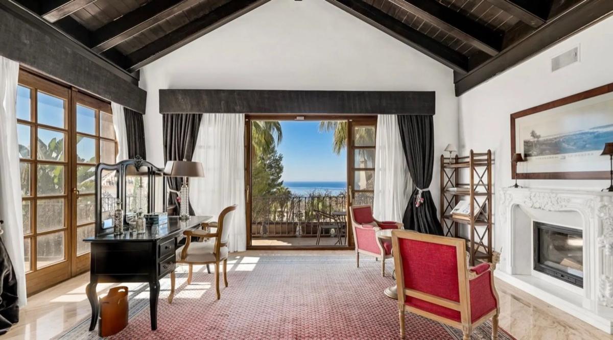Sprzedaż niezależnego domku jednorodzinnego w Calle Vivaldi, 36, Marbella photo 3