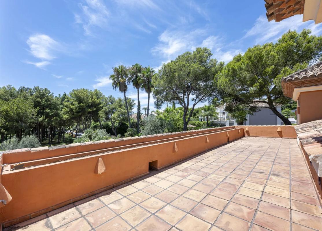 Sprzedaż niezależnego domku jednorodzinnego w  Urbanizacion Altos Reales, 9 A, Marbella photo 5
