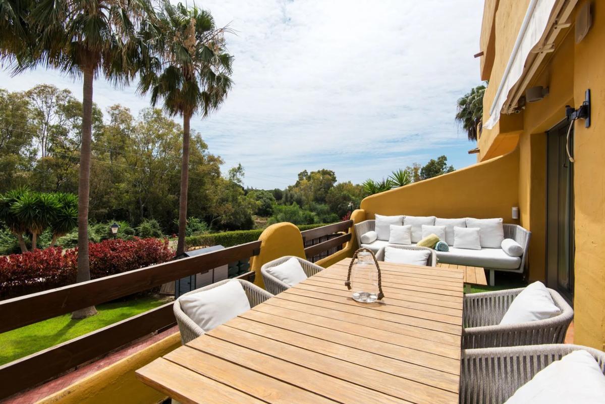 Venta de chalet adosado en Barrio Nagüeles , Marbella photo 2