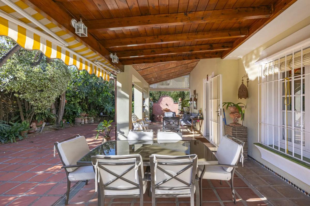 Sprzedaż niezależnego domku jednorodzinnego w  Calle Velázquez, 3, Marbella photo 3