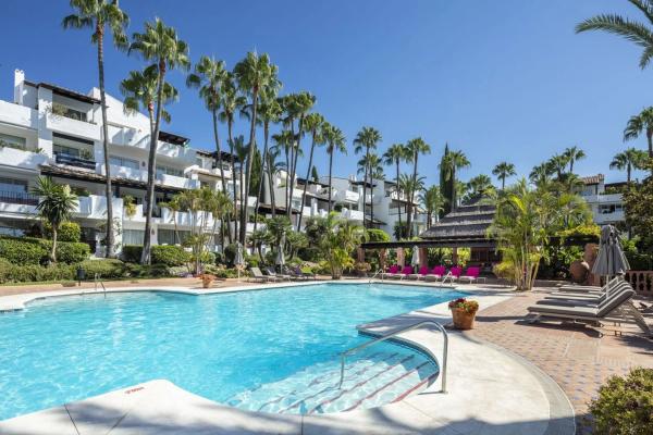Квартира на продажу на Jardin Andaluz s/n, Марбелла photo 1