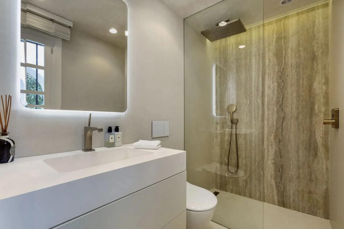 Venta de piso en Parking Hotel Puente Romano, Marbella
photo 1