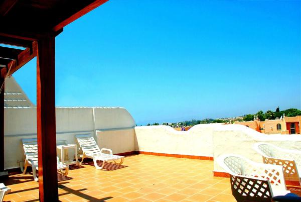 Duplex en venta en Urbanización Arroyo de las Piedras, Marbella s/n, Marbella thumbnail 1